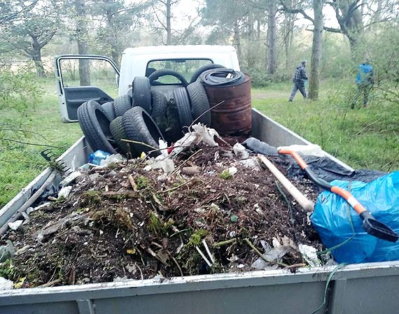 Sprztanie miasta po zimie. Wywieli ju 15 ton mieci