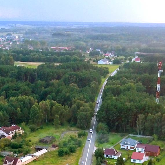 Ujawniono zwoki w lesie. Mczyzna z ranami gowy