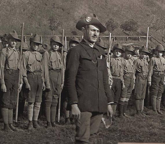 ZHR - Z lilijką i krzyżem. 108 lat polskiego harcerstwa