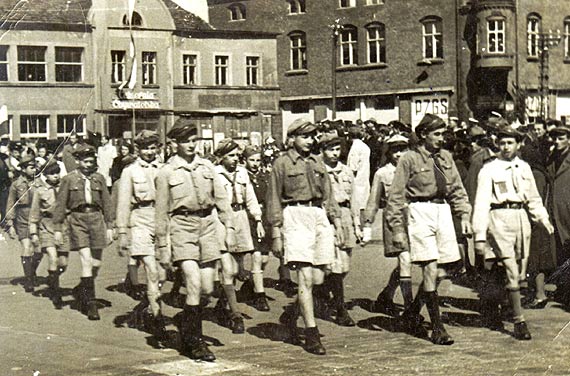 ZHR - Z lilijką i krzyżem. 108 lat polskiego harcerstwa