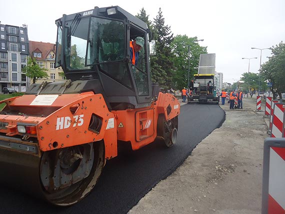 Nowy asfalt na Wybrzeżu Władysława IV