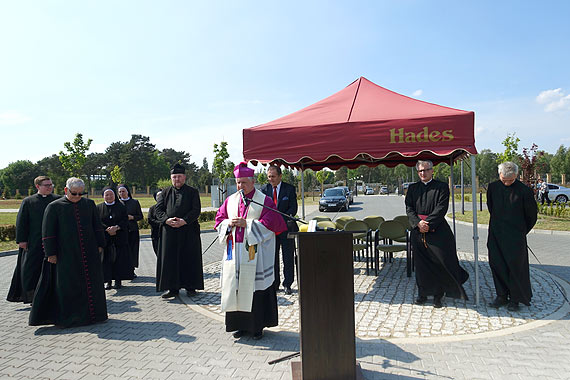 Rozbudowany cmentarz komunalny gotowy na przyjęcie nowych gości