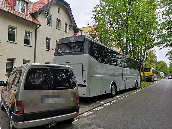 Gdzie maj parkowa autokary?