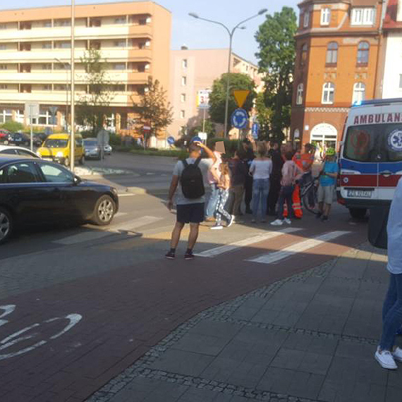 Samochód potrącił chłopca przejeżdżającego przez pasy