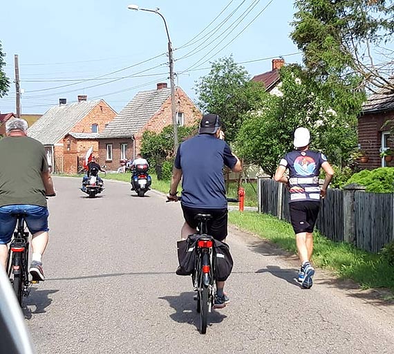 Biegnie z Zakopanego dla Antka. Jutro będzie w Świnoujściu