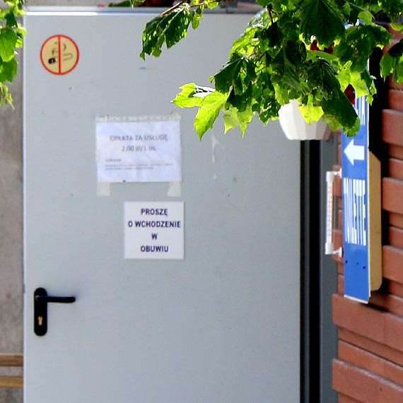 Koniec bezpłatnych toalet przy plaży. Szybko to odczujemy