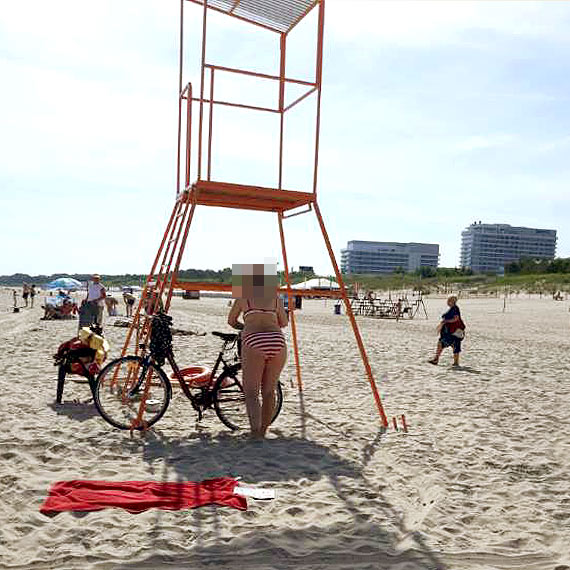 Na plaży pamiętajmy o zachowaniu odległości