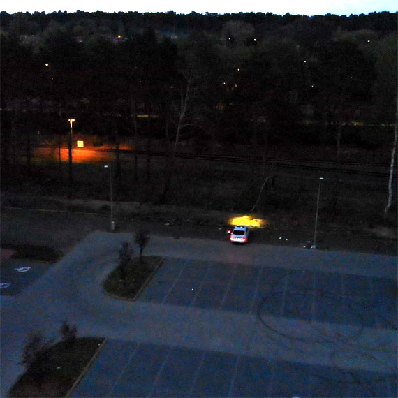 Młodzi „kręcą bączki”, mieszkańcy nie śpią, a policja?