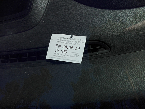 Słowa prezydenta nic nie znaczą? Mieszkańcy Świnoujścia mają dalej problem z płatnościami za parking na ulicy Ku Morzu