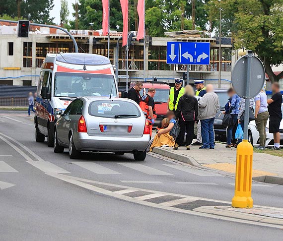Na ulicy zostaa potrcona 18-latka