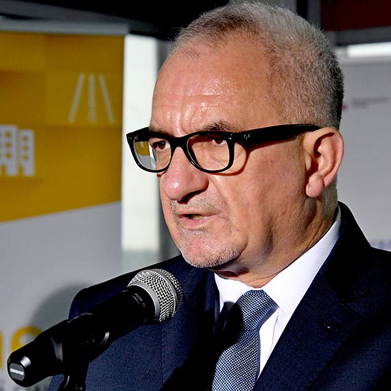 Przystosują terminal promowy do większych jednostek