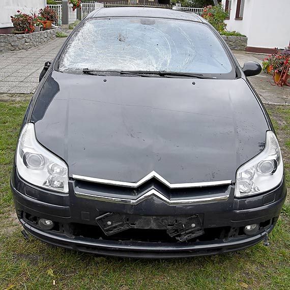 Kolizja z osiem na „trjce”
