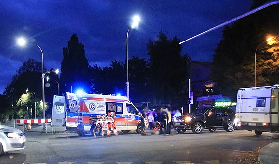 Kobieta została potrącona przez samochód