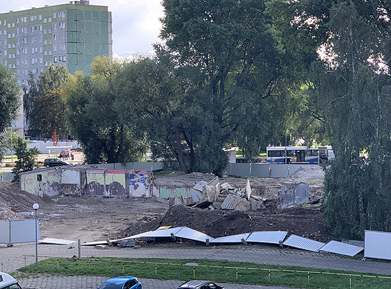 Czytelnik: Księżycowy krajobraz czy może horror?