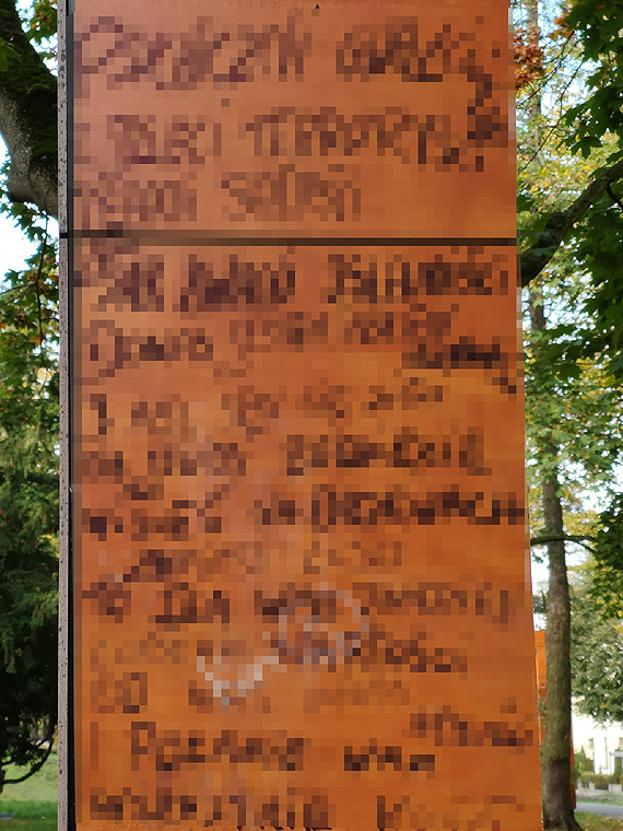 Czytelnik: Park Chopina wita: rasitowskimi napisami, penisami i ogólnym syfem!