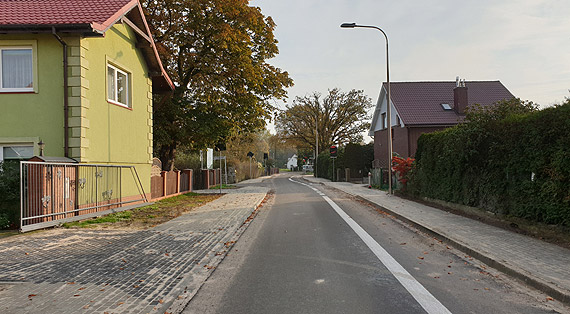 UM: Ulica Szmaragdowa. Nowa jezdnia i kontrapasy rowerowe w Przytorze-Łunowie