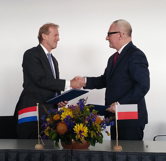 Wsppraca z portem w Rotterdamie