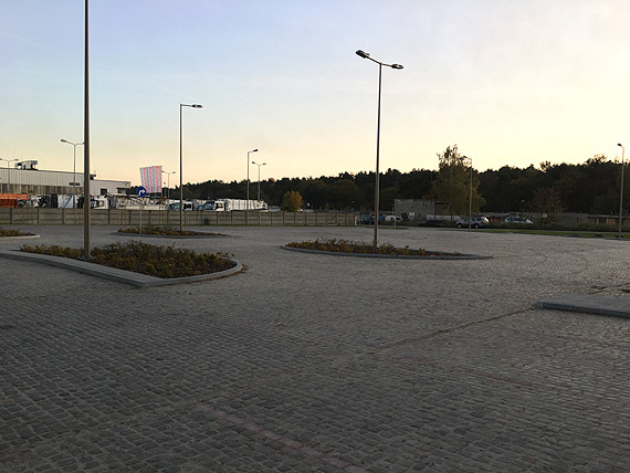 UM: Nowy parking przy cmentarzu. Dostępne jest 171 nowych miejsc postojowych