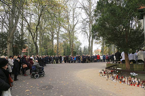 Znów razem. Nawet jeśli odeszli...