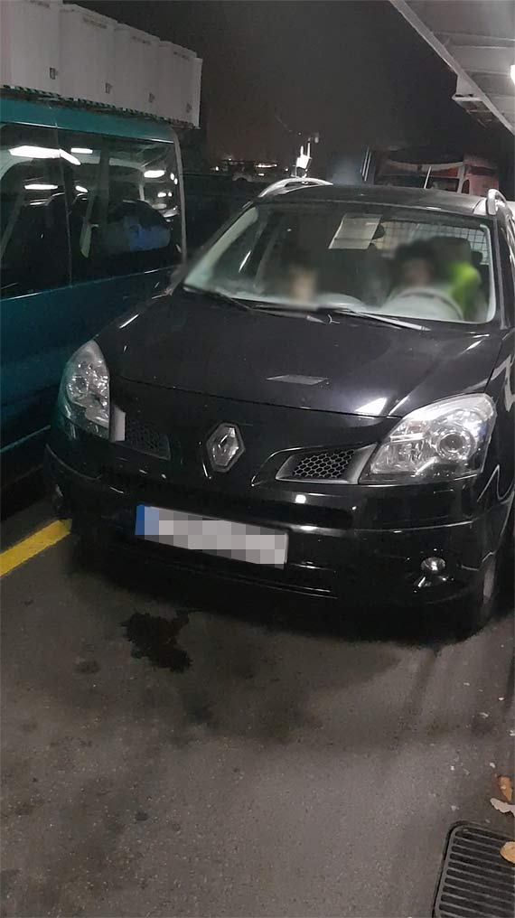 Czytelnik: Pracownik promu nie interesuje si swoj prac?