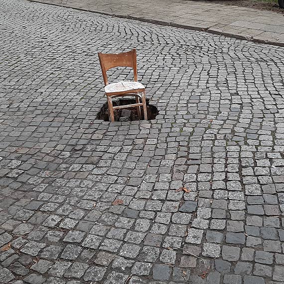 Nie wpadniemy do tej dziury, moemy sobie przysi w drodze do...