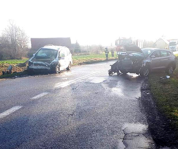 liska sobota na drogach! Dwie kolizje na drogach Powiatu Kamieskiego. Kierowcy - noga z gazu!!!