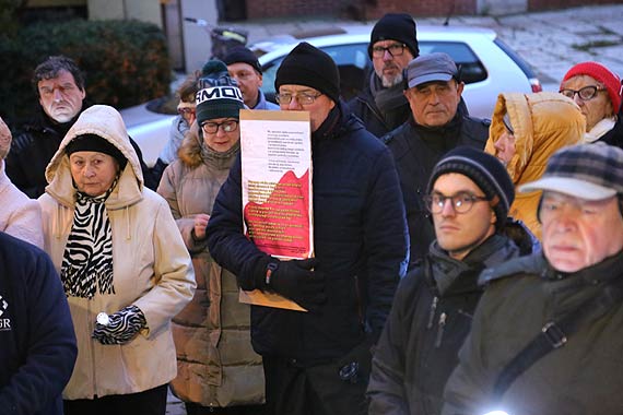 Mieszkacy winoujcia doczyli do oglnopolskiego protestu w obronie sdziw. Zobacz film!