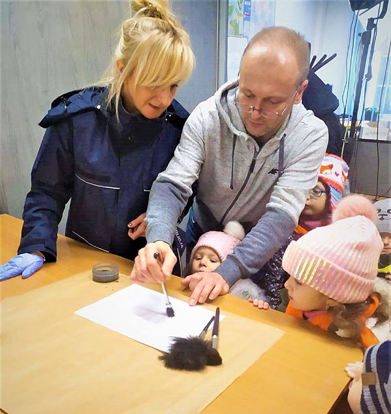 „Wiatraczki” poznay zawd Policjanta!
