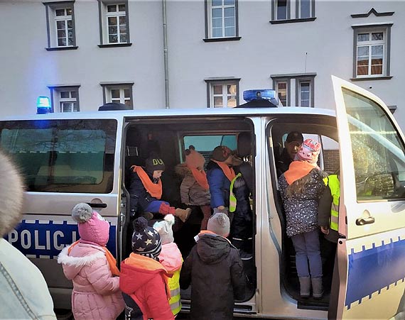 „Wiatraczki” poznay zawd Policjanta!