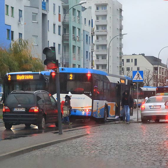 Wiele miast odchodzi od systemu papierowych biletw autobusowych. Czy winoujcie take do nich doczy?