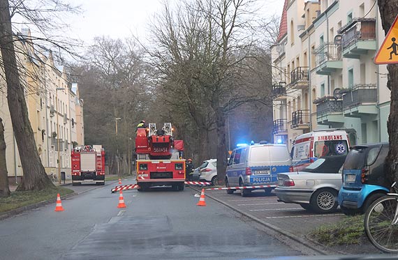 Starsza kobieta zmarła w swoim mieszkaniu. Wcześniej nie było z nią kontaktu