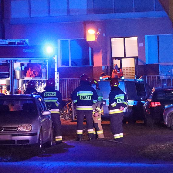 Przypalona patelnia i alarm poarowy