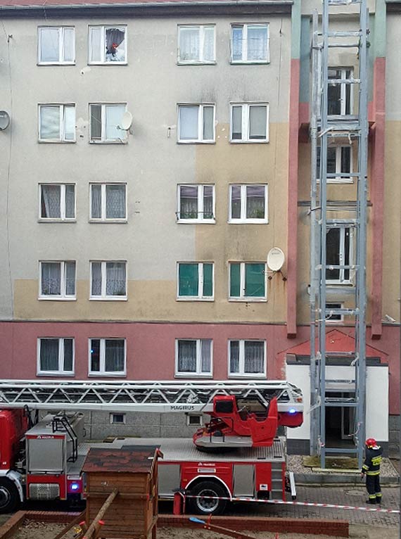 Straacy umoliwili interwencj pozostaym subom 