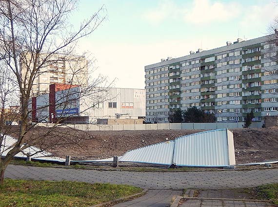 Mieszkaniec - Krajobraz księżycowy na ulicy Matejki!