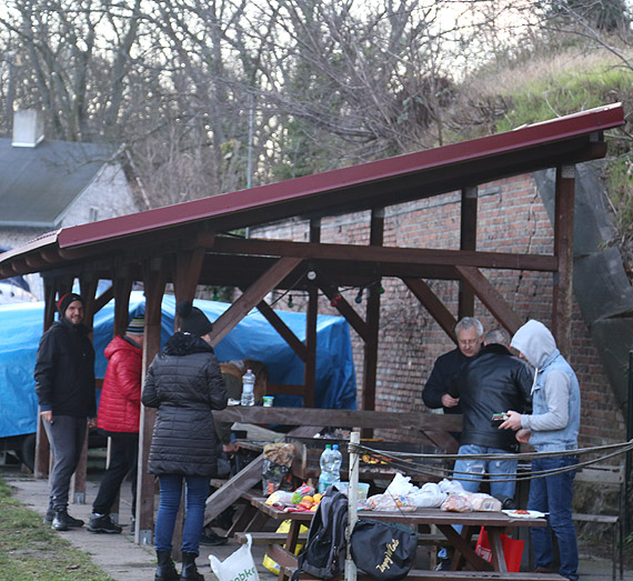 Przystań najstarszego świnoujskiego Yacht Clubu zapachniała wiosennym grillem!