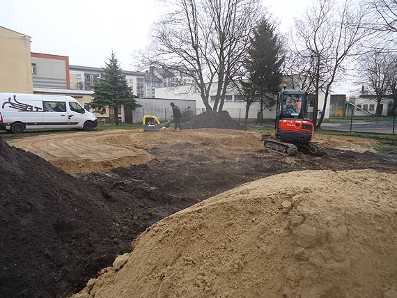 Pumptrack szybko ronie