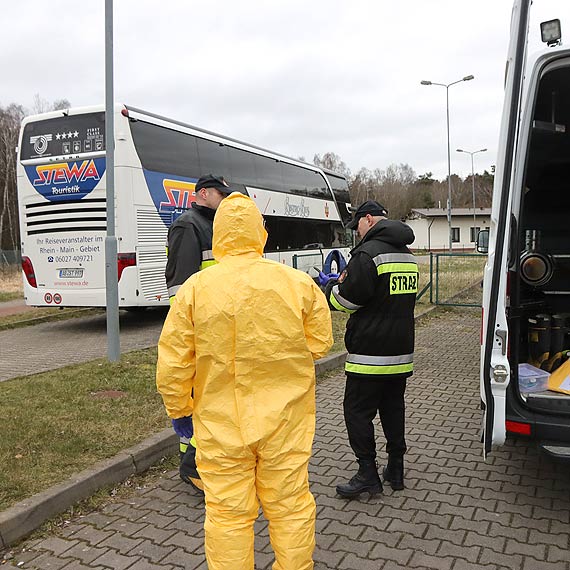 Rozpoczęły się kontrole na przejściach granicznych. Autobusy i busy pod lupą służb