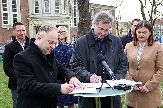 Historyczny moment dla Teatru Polskiego w Szczecinie Jest umowa z wykonawcą przebudowy