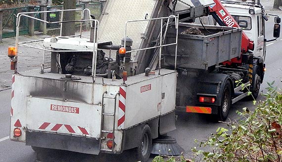 Mieszkanka: Ciężki sprzęt, średni a na końcu miotły, gdzie tu sens i logika?
