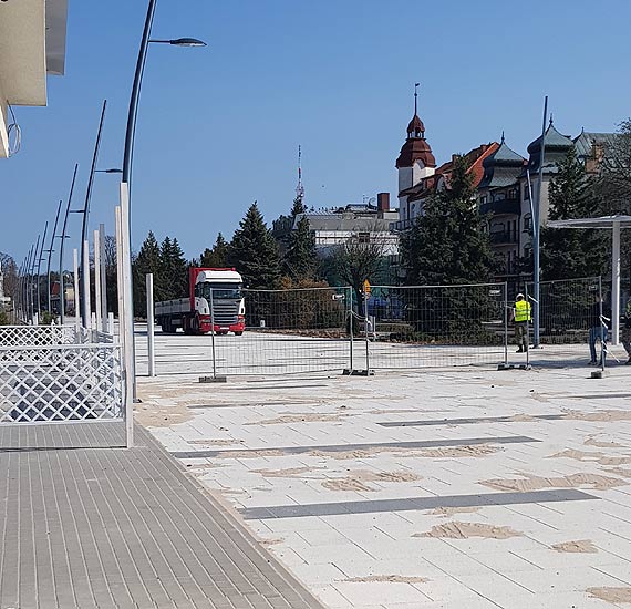 Czytelnik: Kiedy zakoczy si modernizacja promenady? 