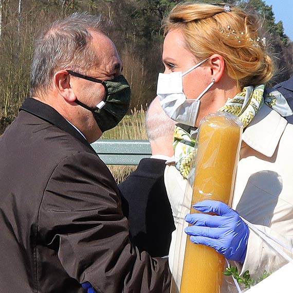 Granica zamknita, ale nie dla wszystkich.  Co wolno wadzy, to nie tobie obywatelu...