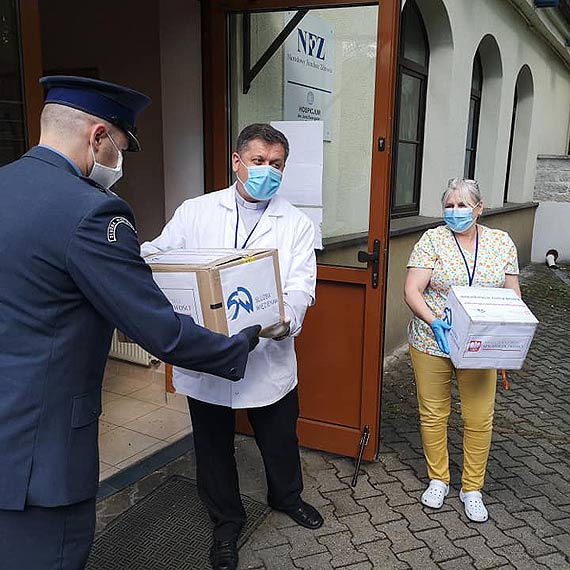 Szczeciska Suba Wizienna przekazaa maseczki ochronne dla Hospicjum w. Jana Ewangelisty w Szczecinie