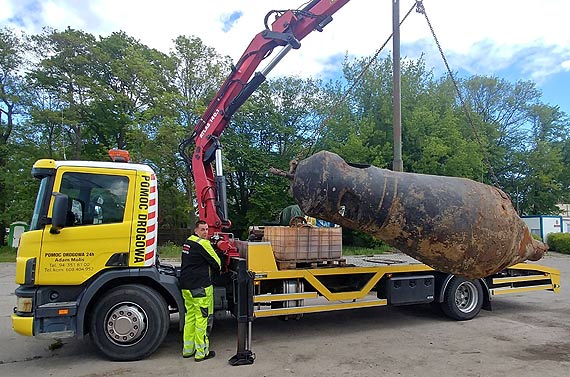 Kolejny transport zabytków techniki morskiej