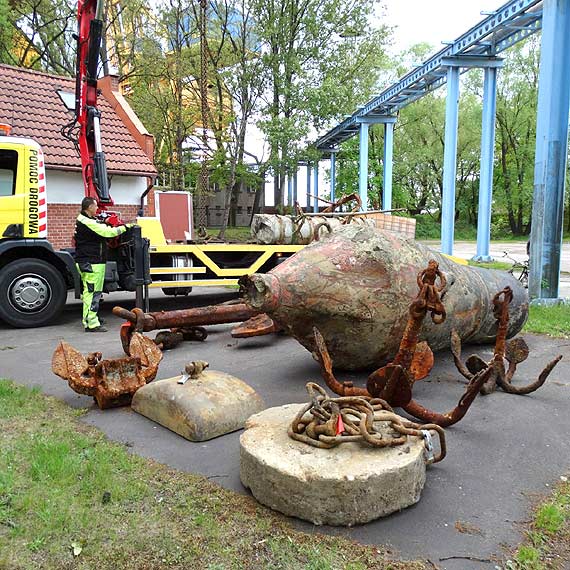 Kolejny transport zabytków techniki morskiej