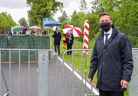 Marszaek Olgierd Geblewicz wraz z przedstawicielami Meklemburgii i Brandenburgii apeluj o otwarcie granic