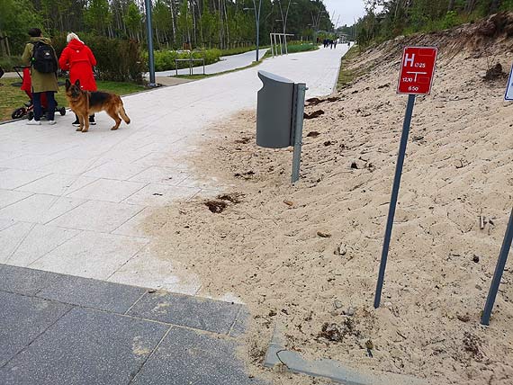 Z góry wydanych pieniędzy pozostaje… góra piachu?! Czytelniczka iswinoujscie.pl krytycznie o stanie promenady zdrowia