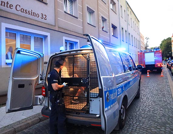 Pijany kierowca uciekający przed policją wpadł w pułapkę. Zatrzymał go...pożar