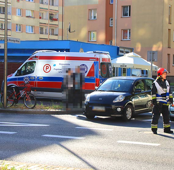 Strażacy udzielili pomocy potrąconej rowerzystce