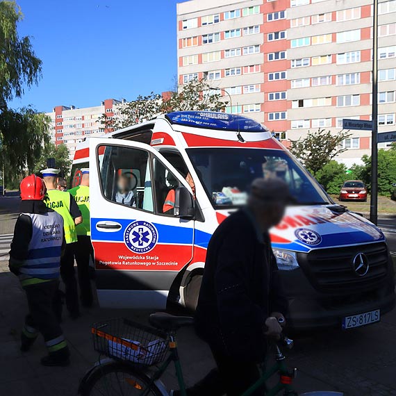 Strażacy udzielili pomocy potrąconej rowerzystce