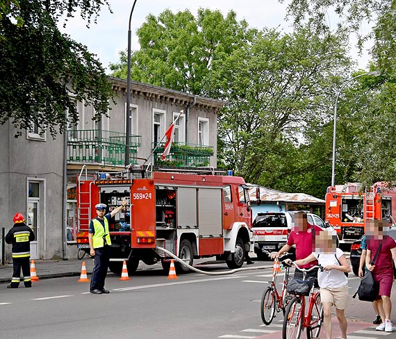 Poar budynku na Warszowie
